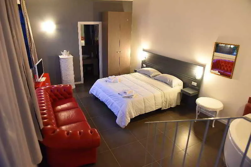 Up Room&Suite Lecce 2*,