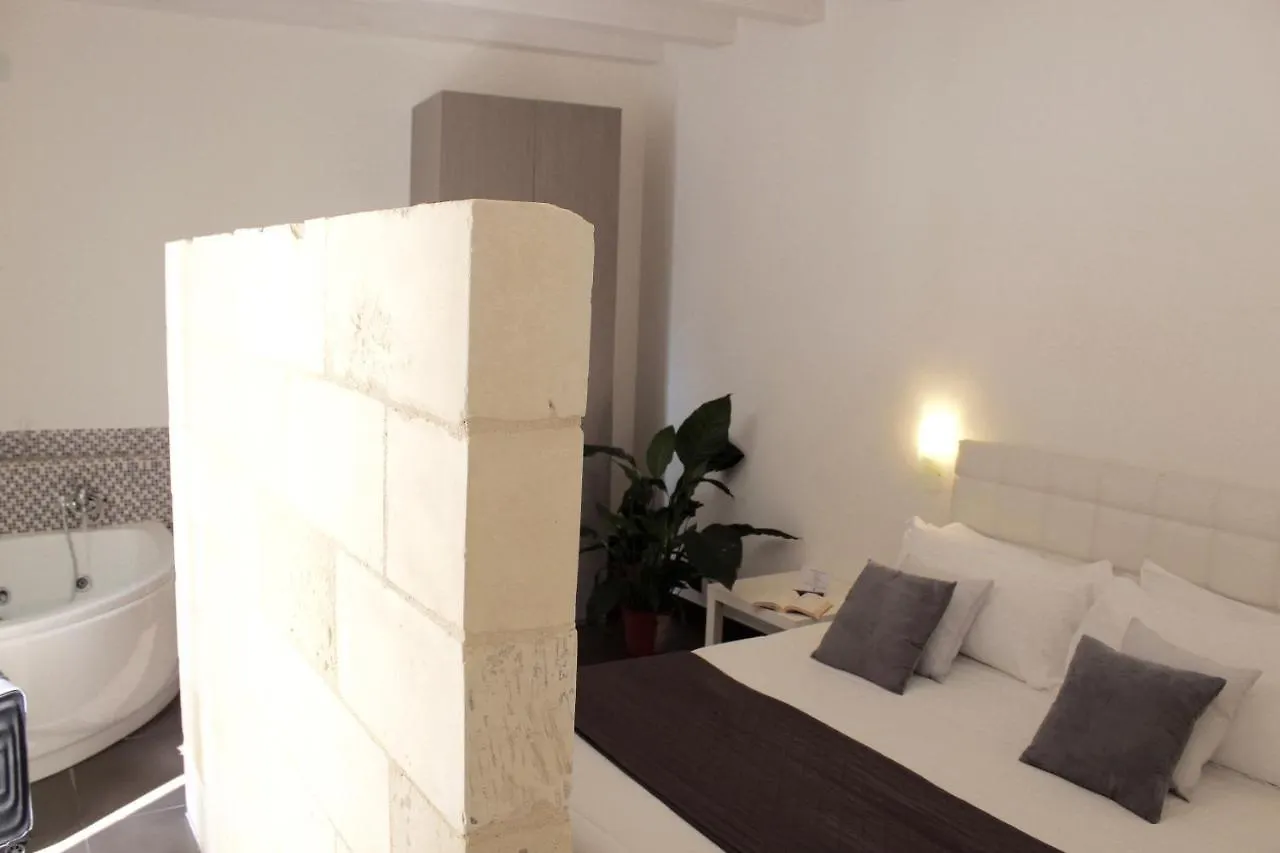 Up Room&Suite Lecce 2*,  Italy